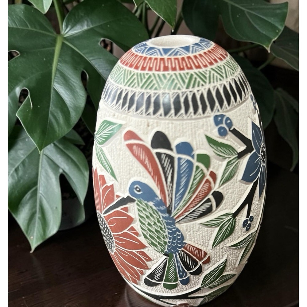Mata Ortiz Pottery Lupita Quintana Hummingbird Flowers Floral Jar Vase Mexican